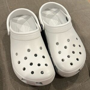 Unisex Crocs, light grey, W size 9, M size 7